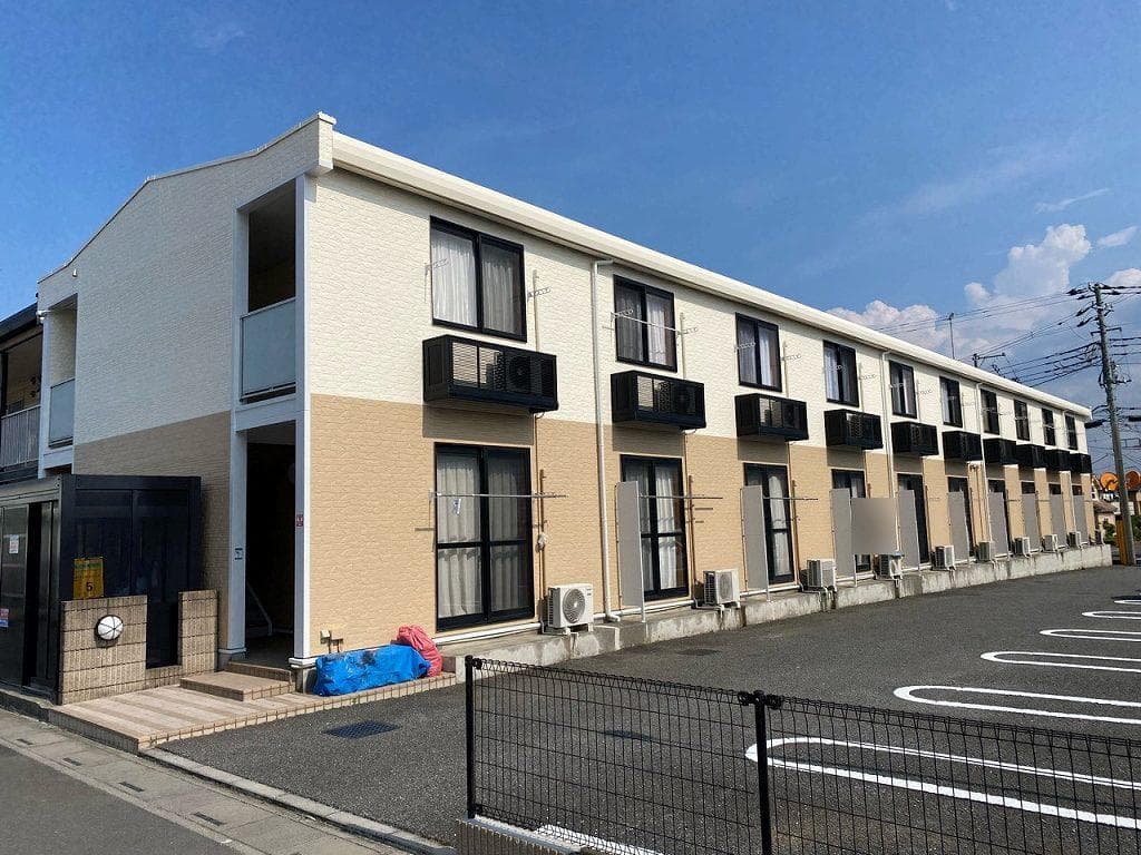 Main exterior of leopalace Platinum