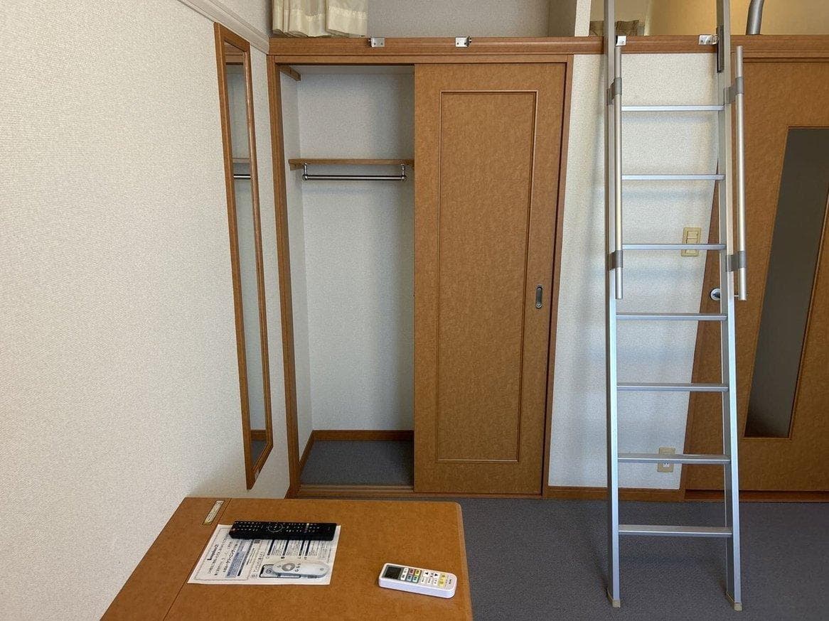 Room image 11