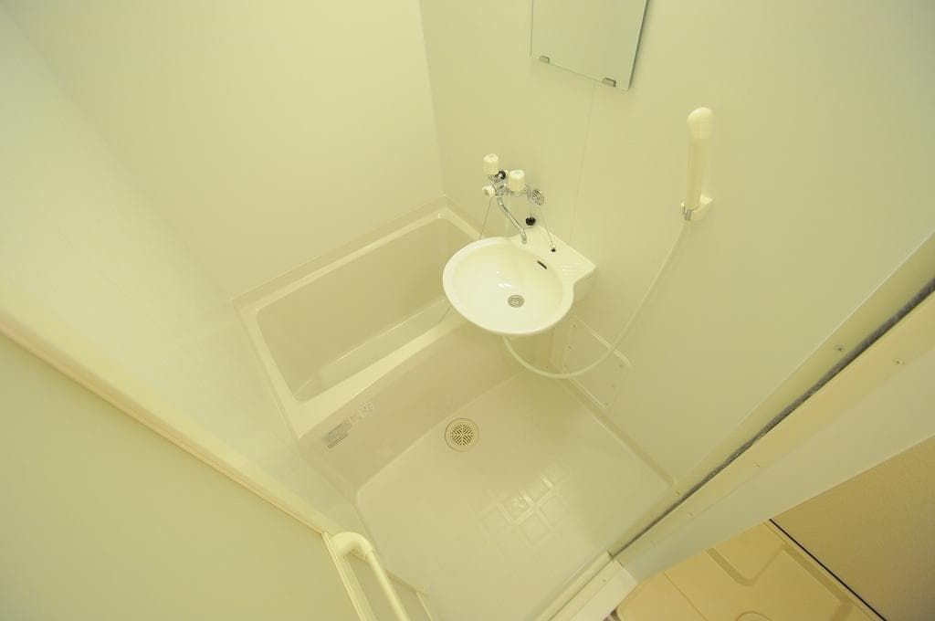 Room image 9