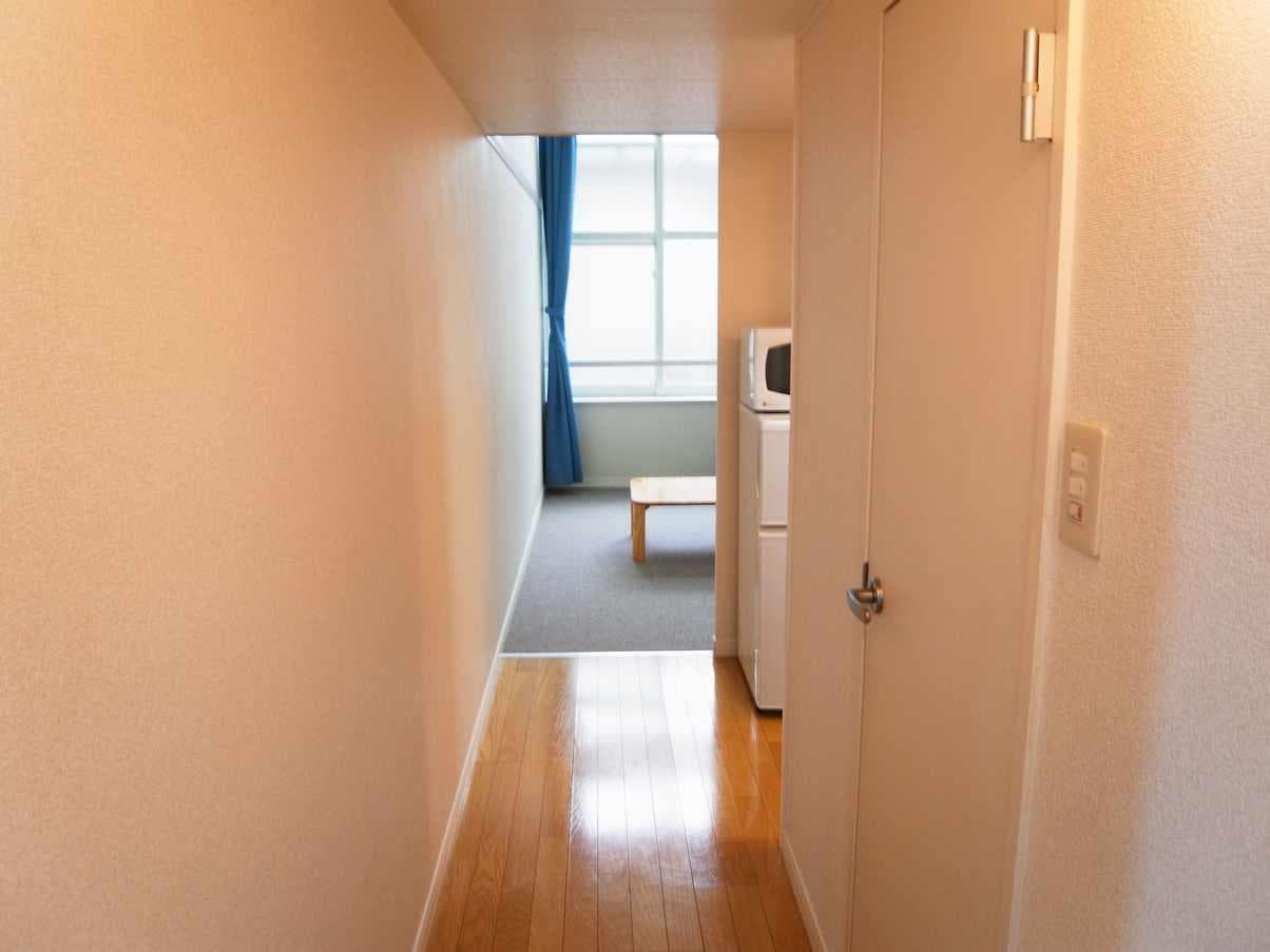 Room image 10