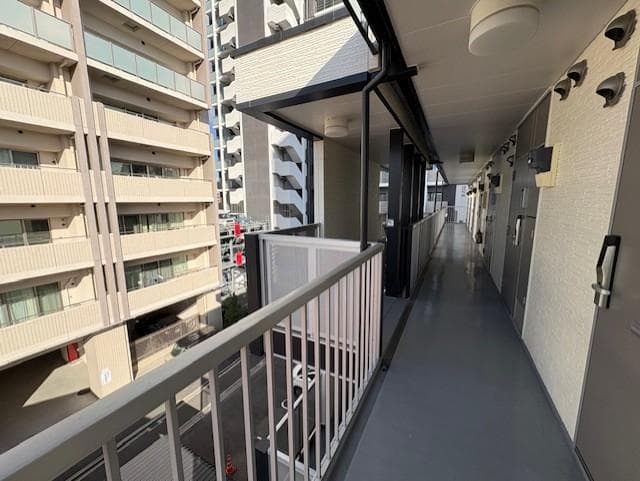 Room image 13