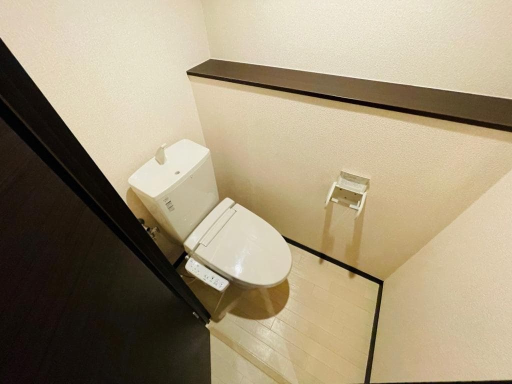 Room image 10