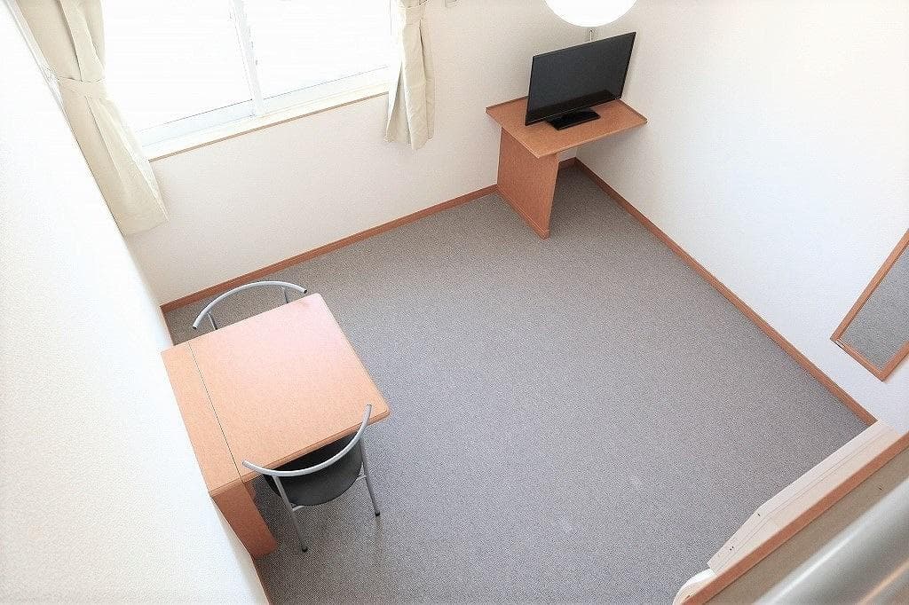 Room image 13