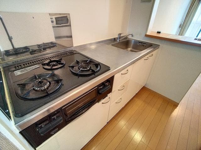 Room image 9