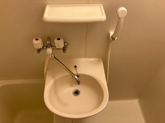 Room image 8