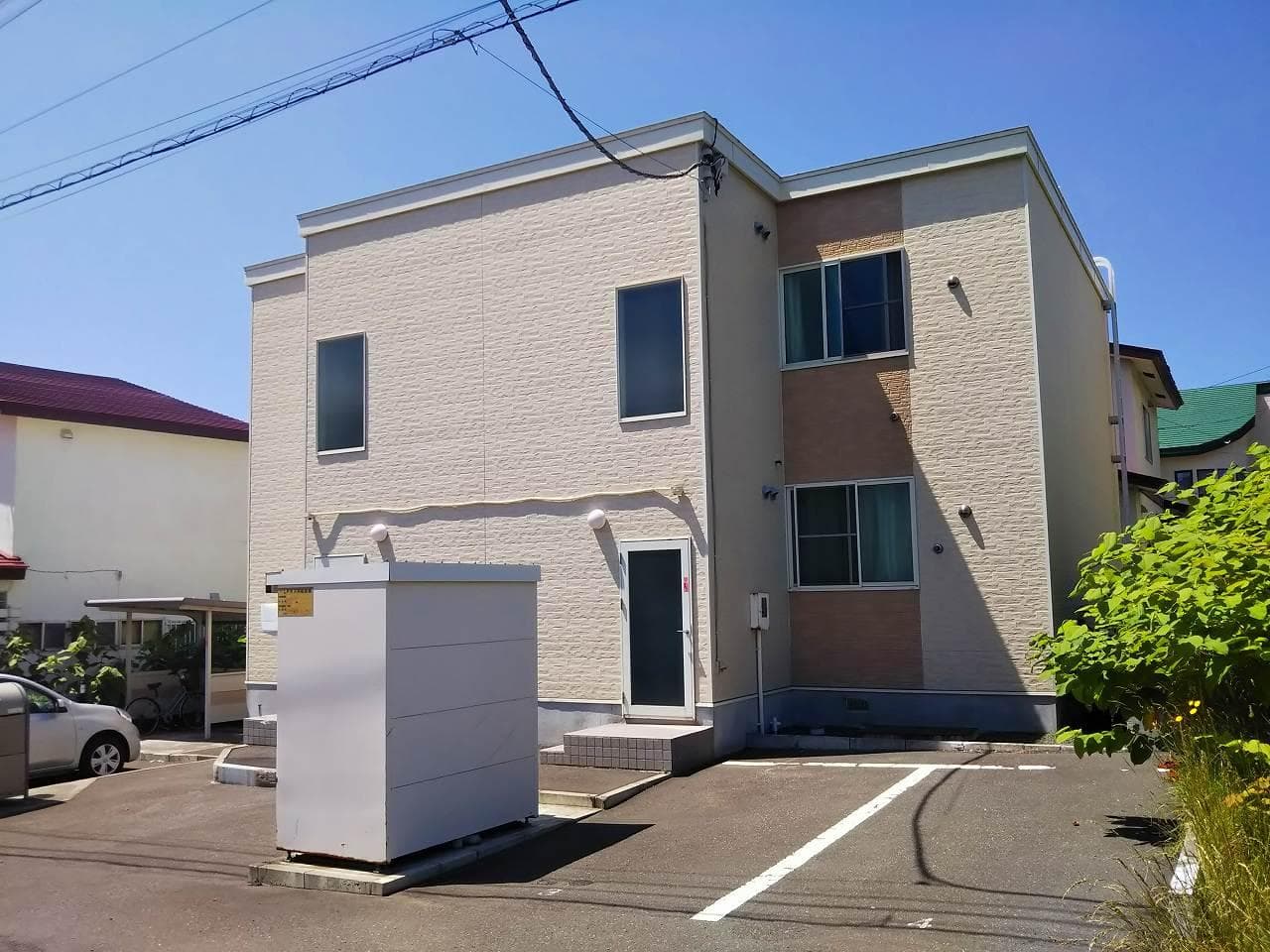 Main exterior of leopalace Southern Hills Yoshimoto