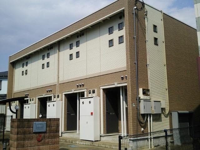 Main exterior of LEONEXT Arcadia II