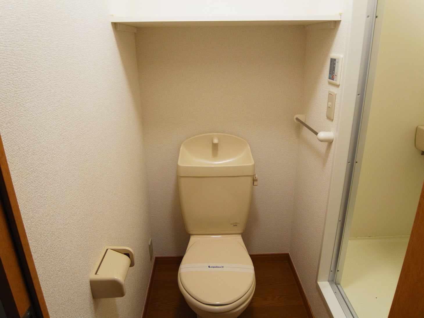 Room image 9