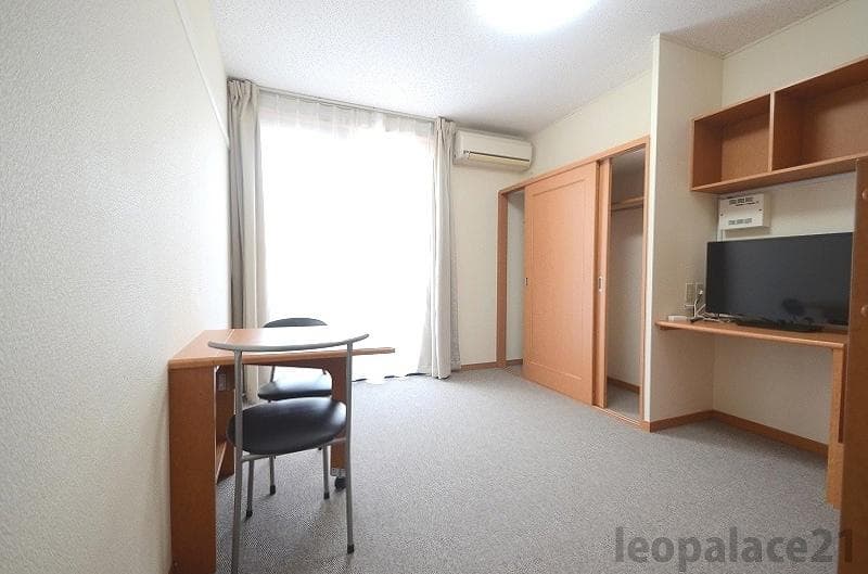 Preview interior of leopalace Shin V