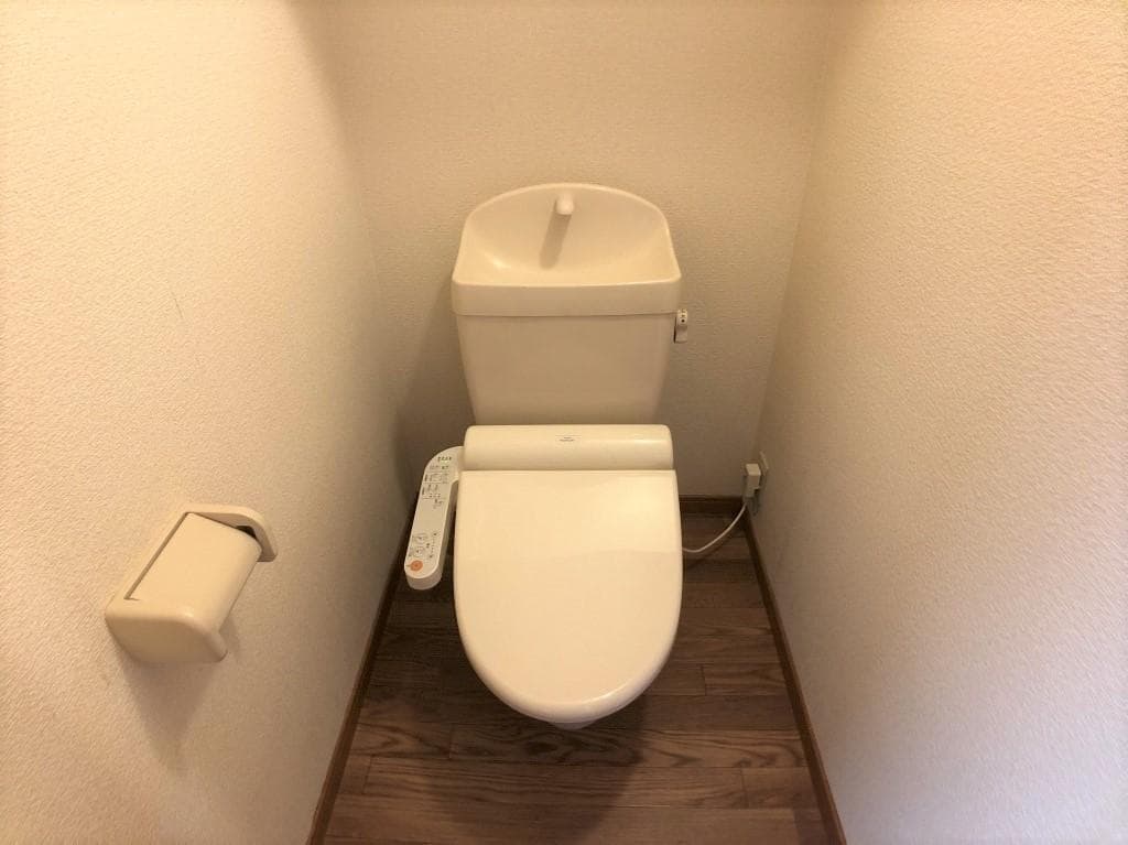 Room image 10