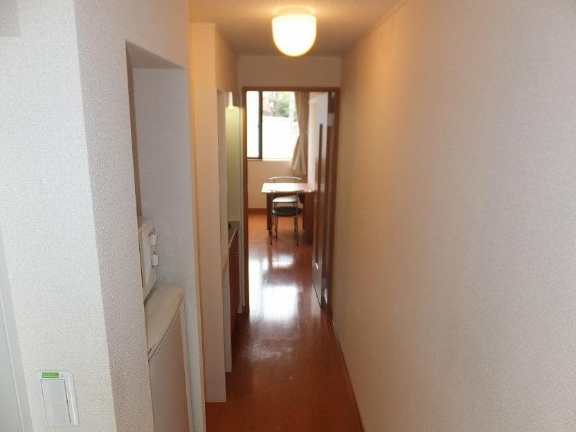 Room image 8