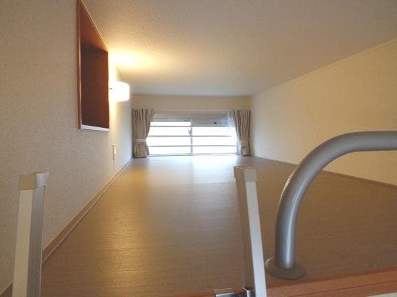Room image 11
