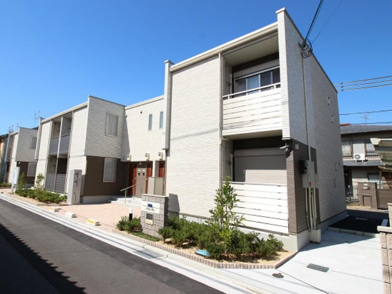 Main exterior of CLEINO Maruichi