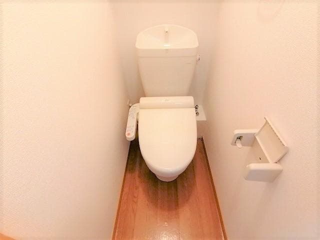 Room image 9