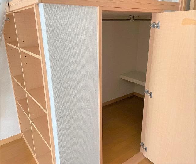 Room image 8
