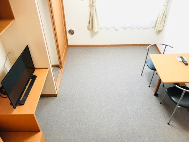 Room image 10