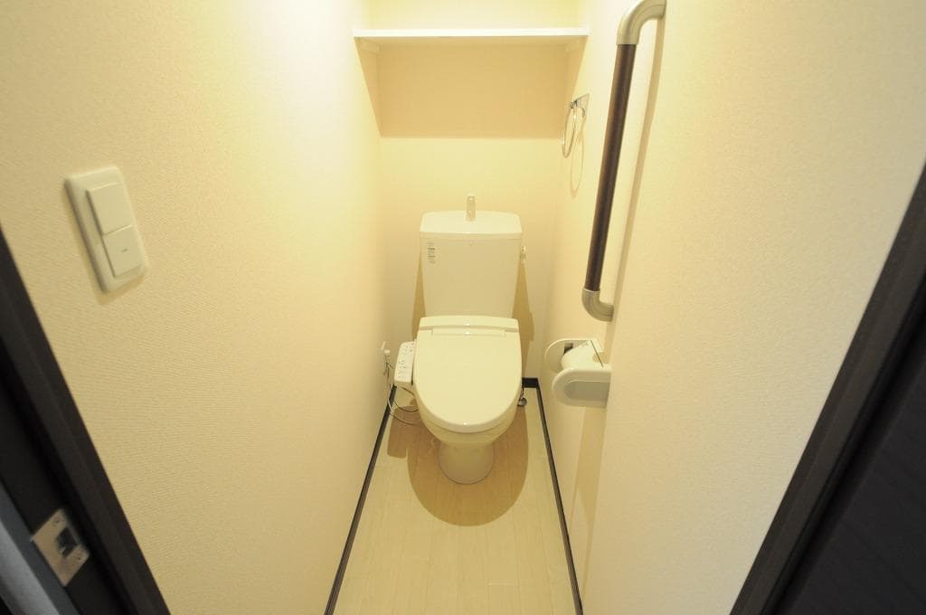 Room image 8