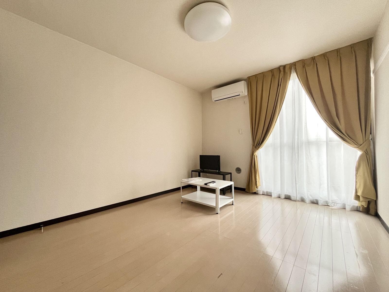 Preview interior of LEONEXT Lime