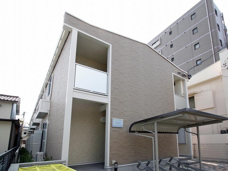Main exterior of leopalace Koga