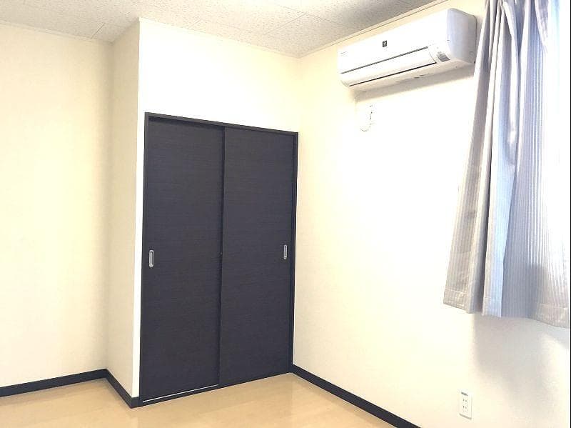 Room image 14