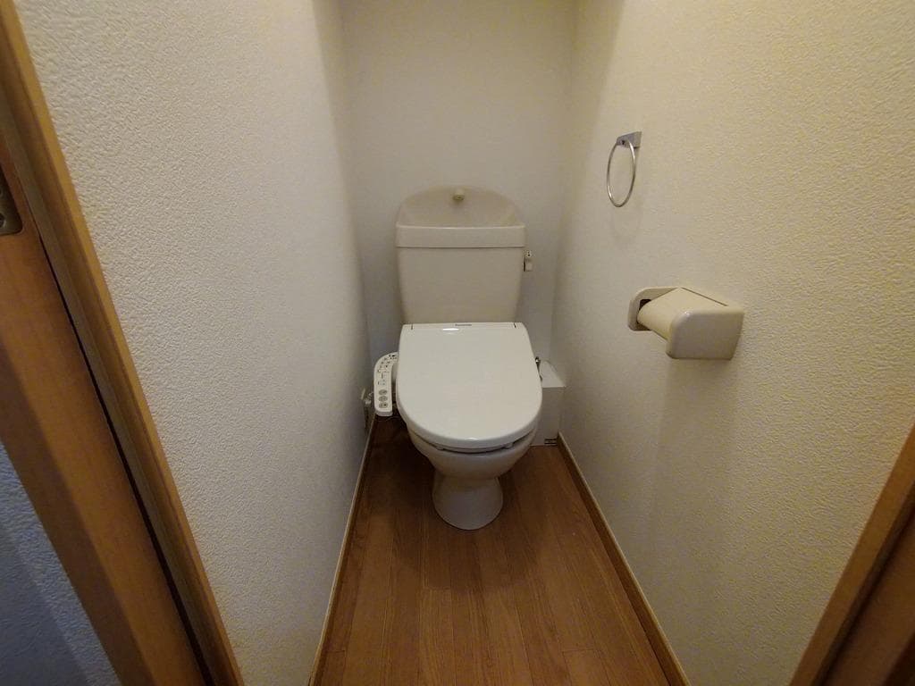 Room image 8