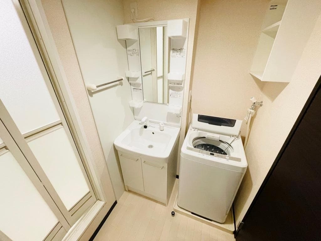 Room image 11