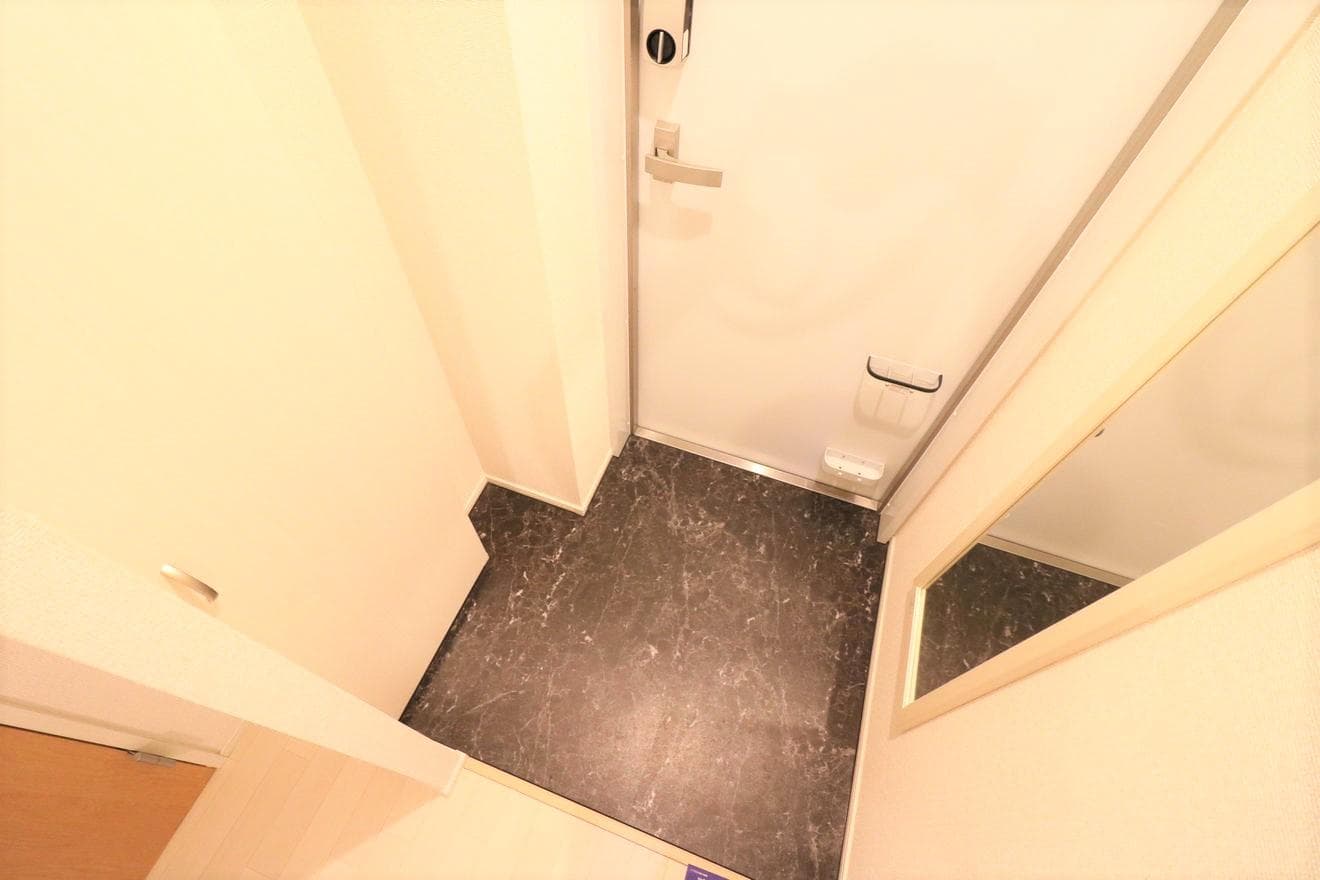 Room image 15