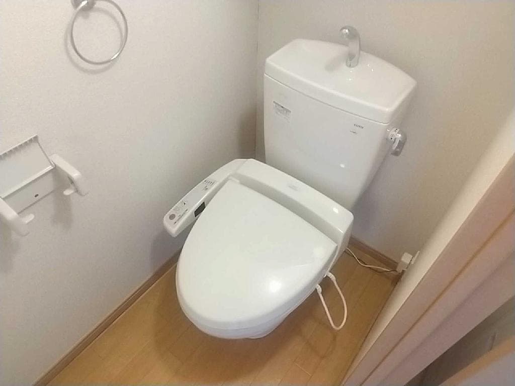 Room image 8
