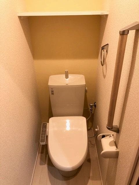 Room image 8