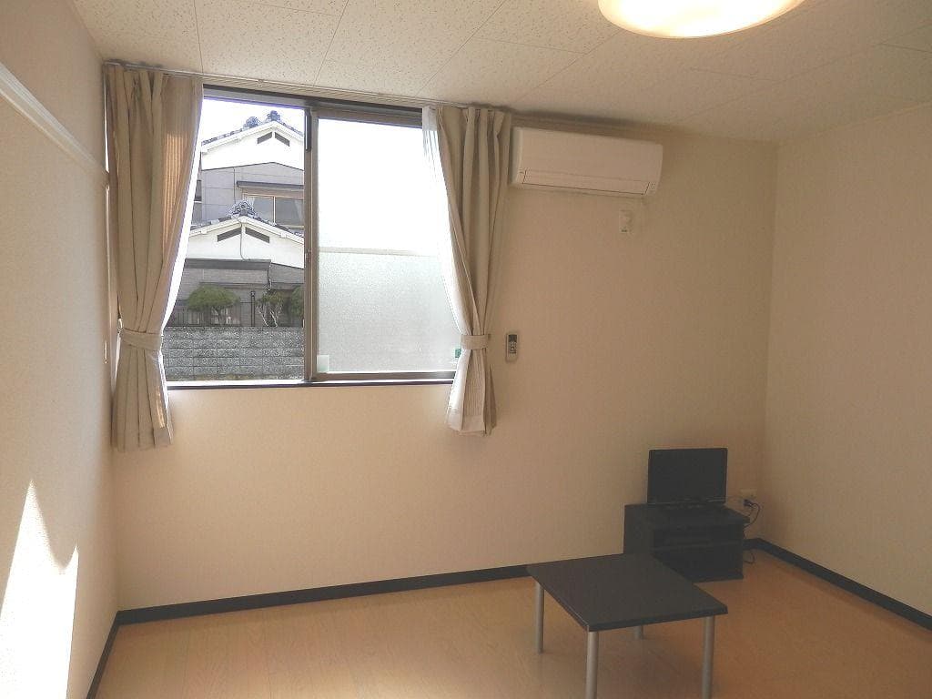 Preview interior of LEONEXT Wa