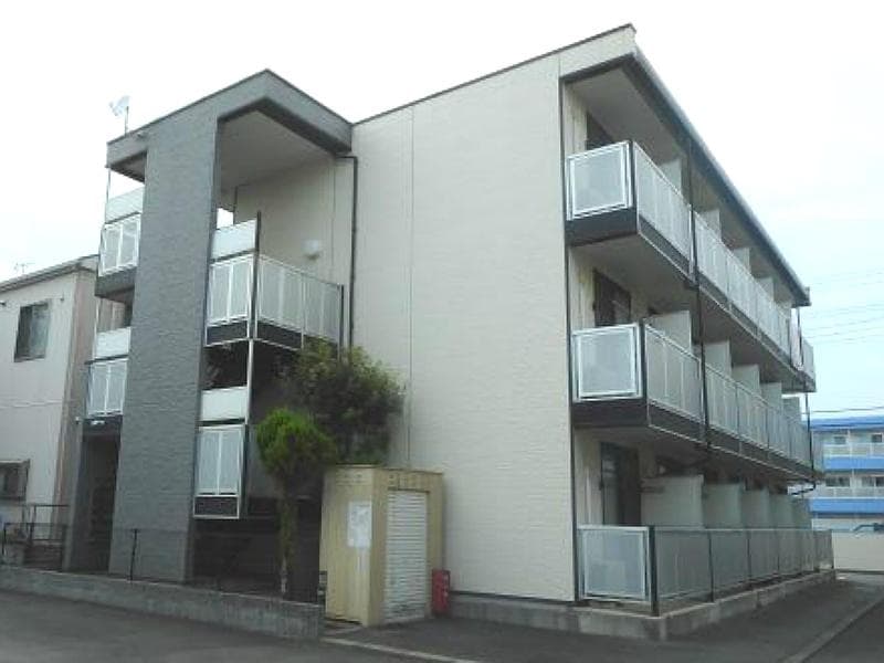 Main exterior of leopalace Silence K