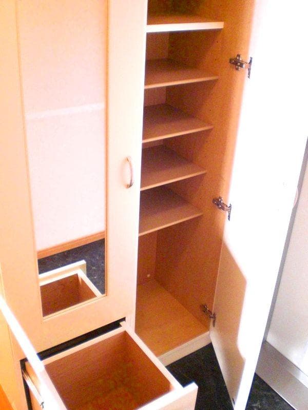 Room image 10