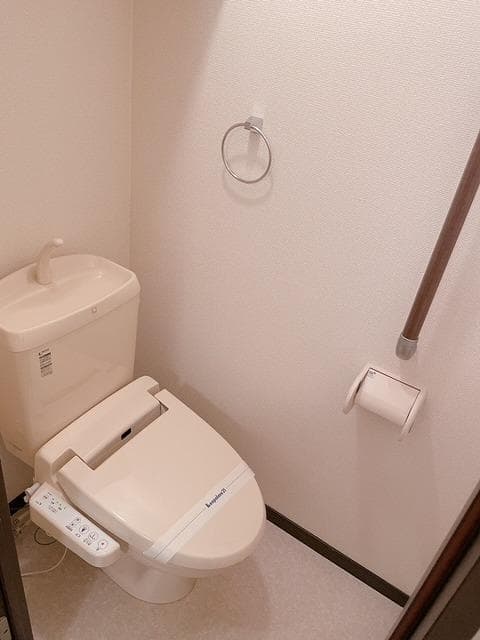 Room image 9