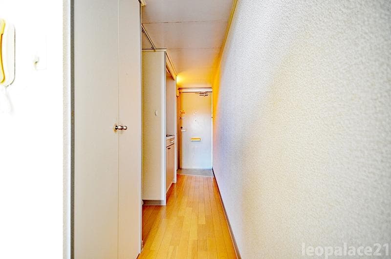 Room image 13