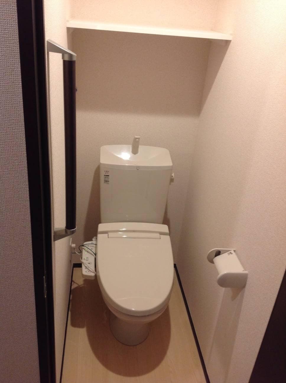 Room image 8