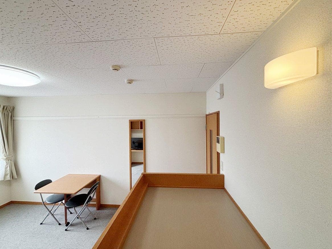 Room image 10