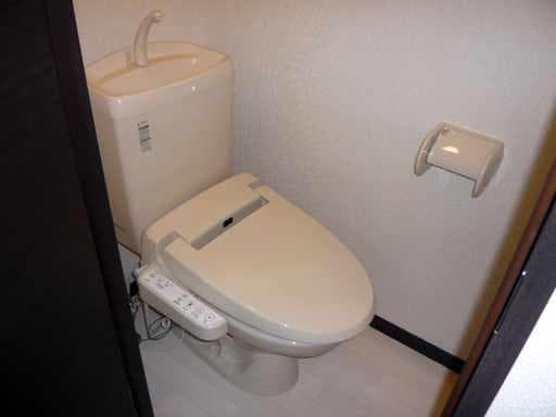 Room image 8