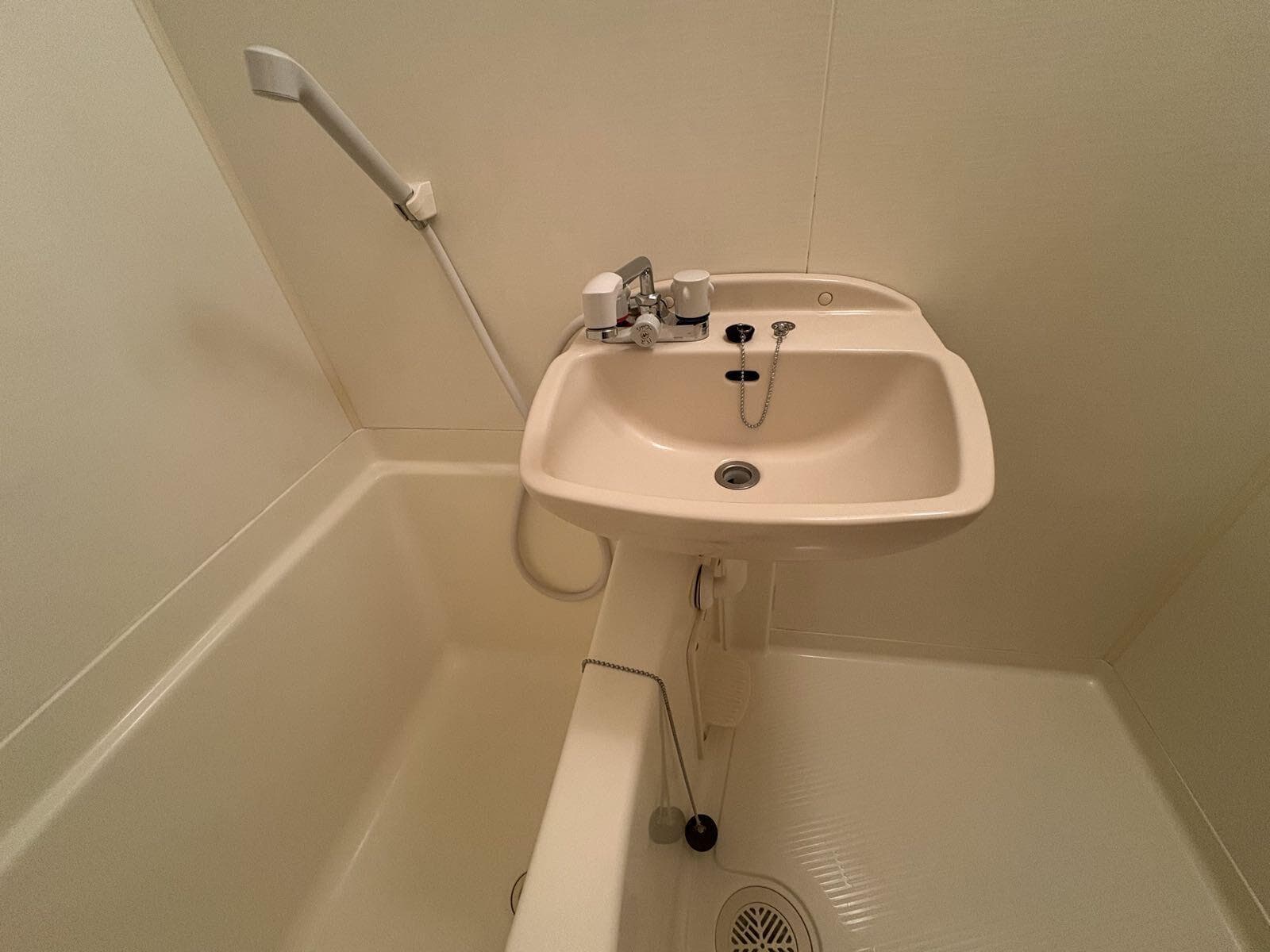 Room image 8