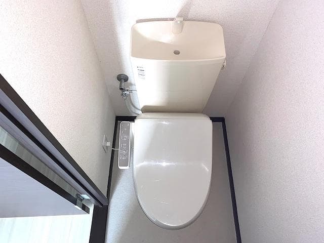 Room image 14