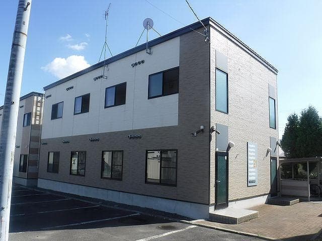 Main exterior of leopalace Maison Shinano