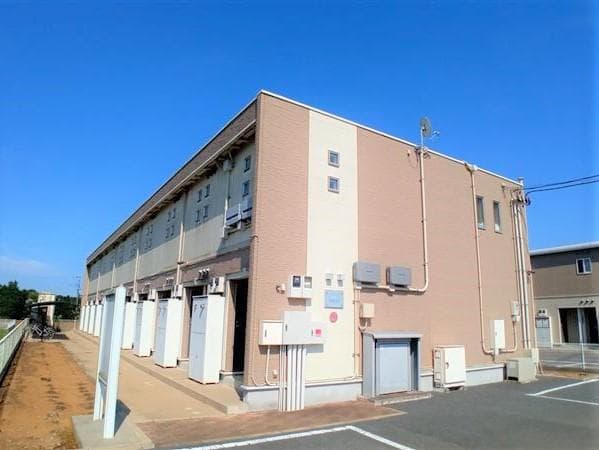 Main exterior of LEONEXT Yanagiso Dai2