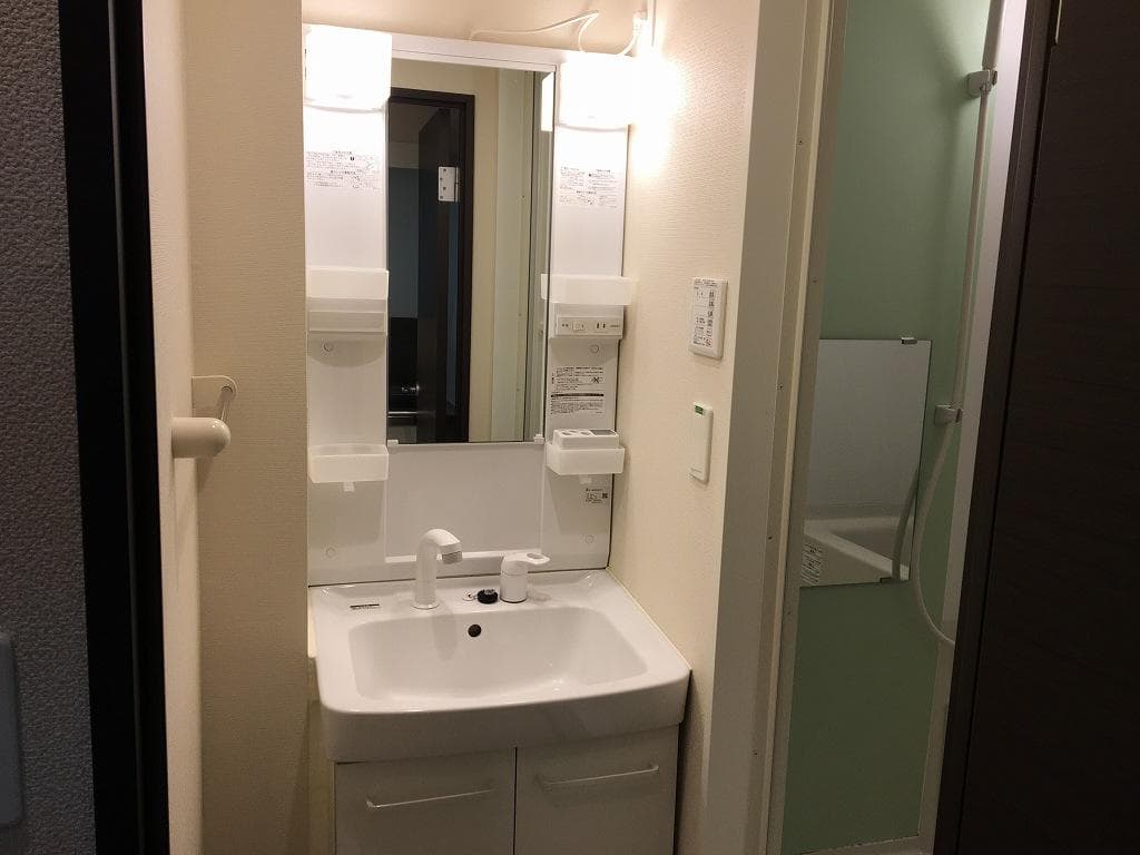Room image 16