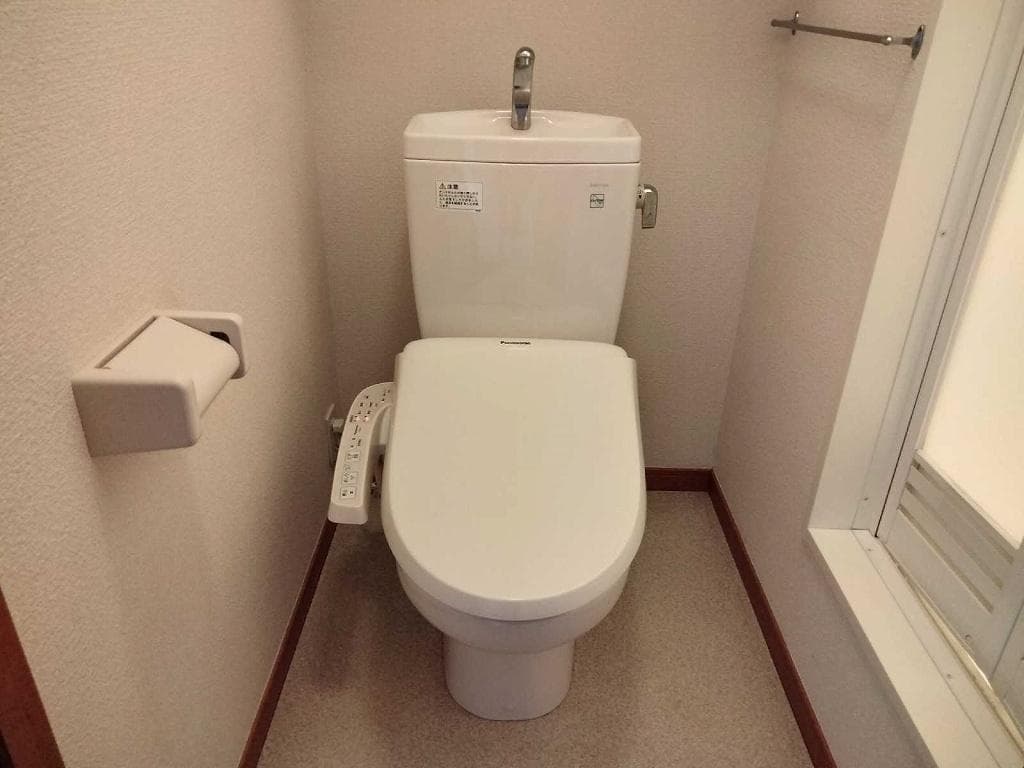 Room image 8