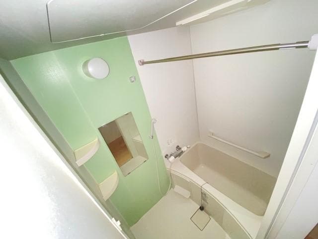 Room image 8