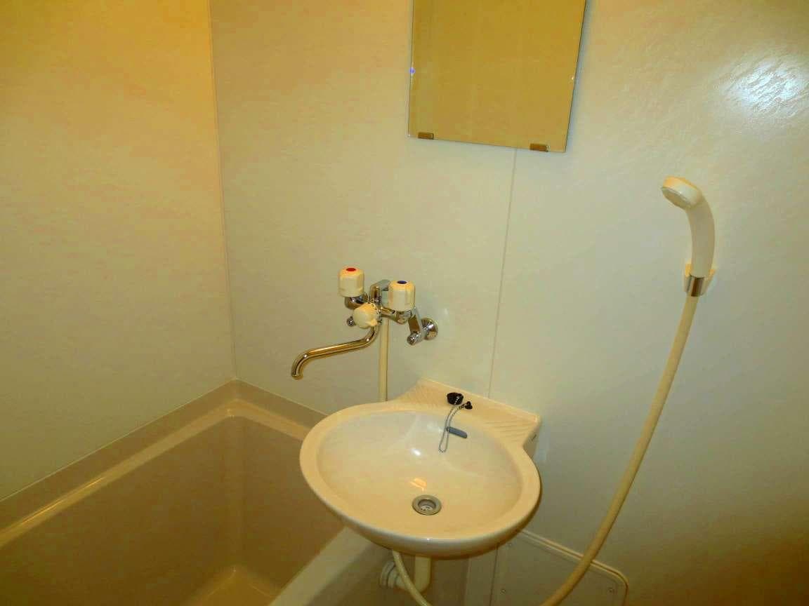 Room image 14