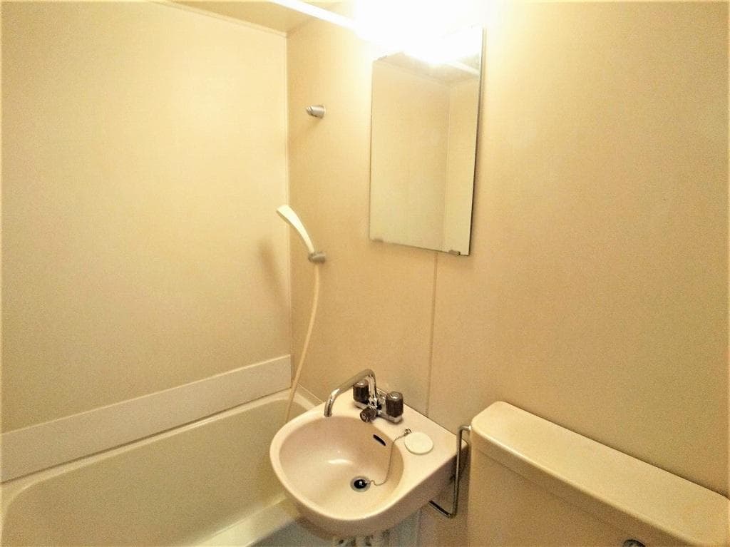 Room image 9