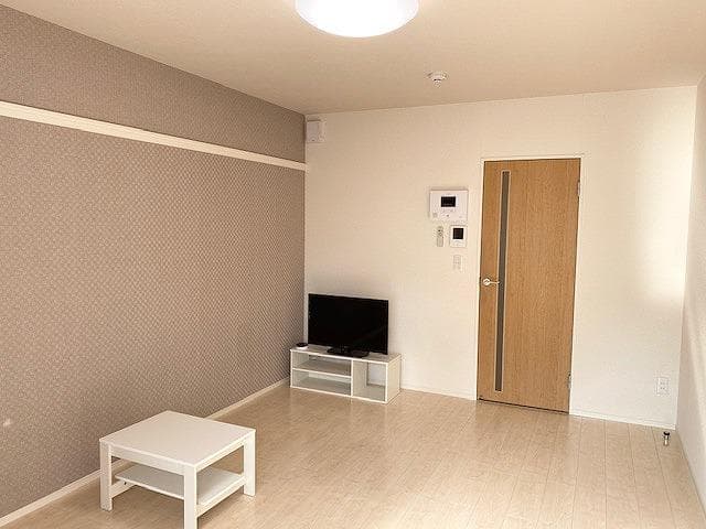Room image 16