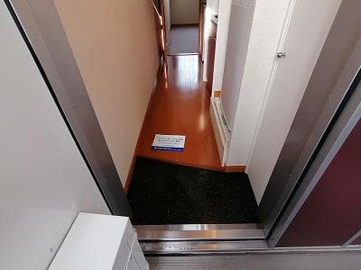 Room image 8
