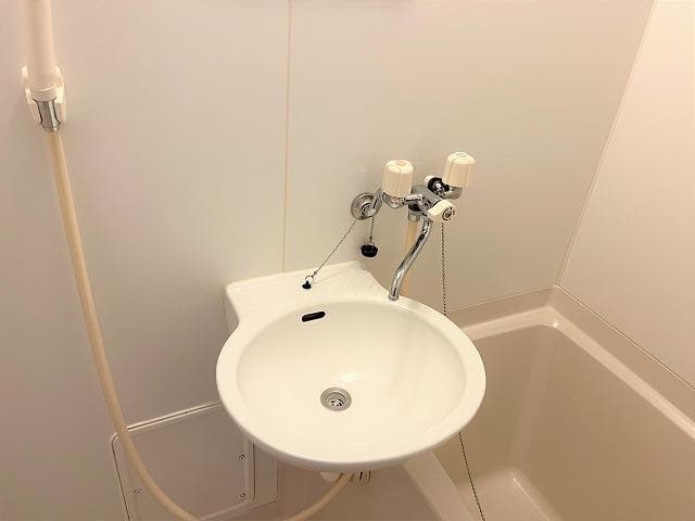 Room image 8