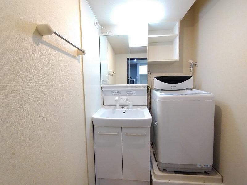 Room image 10